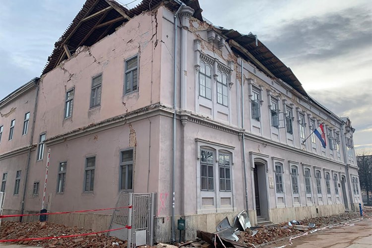 Upute za provođenje zahvata hitnih mjera zaštite na pojedinačno zaštićenim zgradama i zgradama u povijesnim jezgrama, oštećenim potresom od 29. prosinca 2020. godine