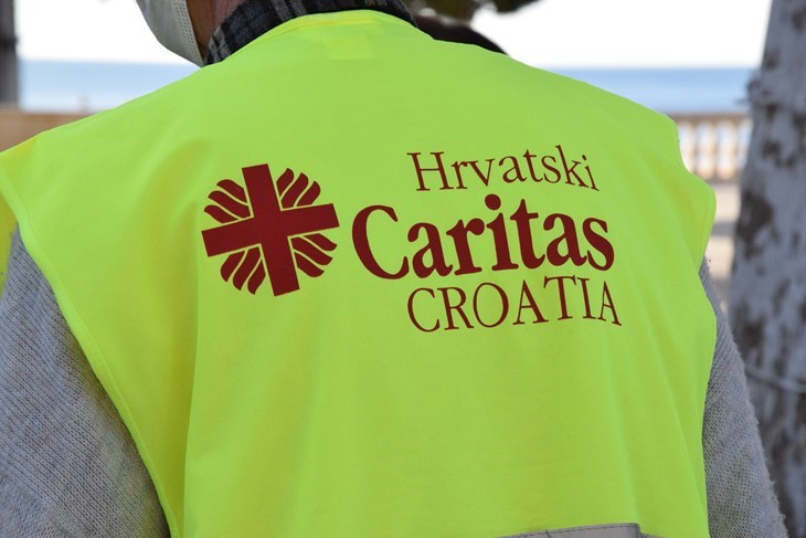 Hrvatski Caritas osigurao još 100 stambenih modula žrtvama potresa na Banovini