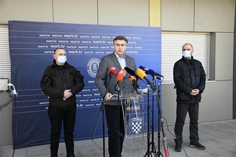 Plenković: Dovršetak izgradnje 12 km autoceste Zagreb-Sisak